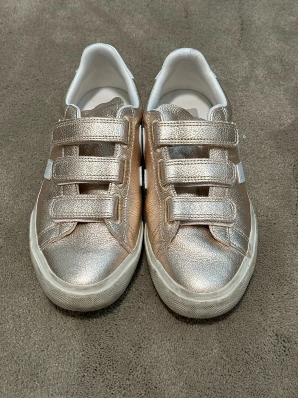 Veja Women’s Metallic Rose Gold Velcro Sneakers 39 - Picture 3 of 5